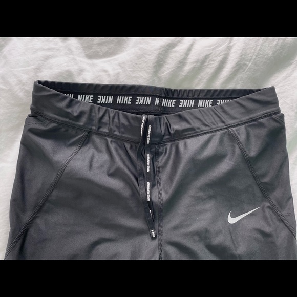 Nike Leggings with drawstring waist - Picture 2 of 2